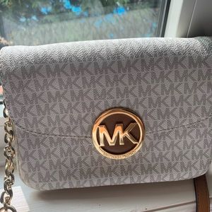 Micheal Kors Crossbody bag